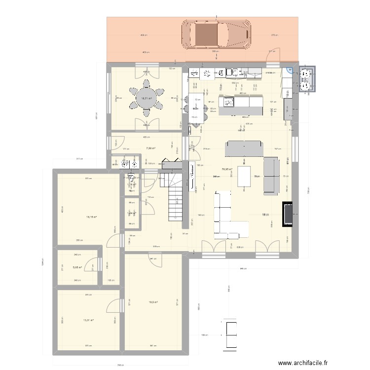 Marcy fevrier quater v carport. Plan de 10 pièces et 162 m2