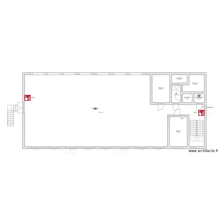 Maison des jeunes. Plan de 34 pièces et 651 m2