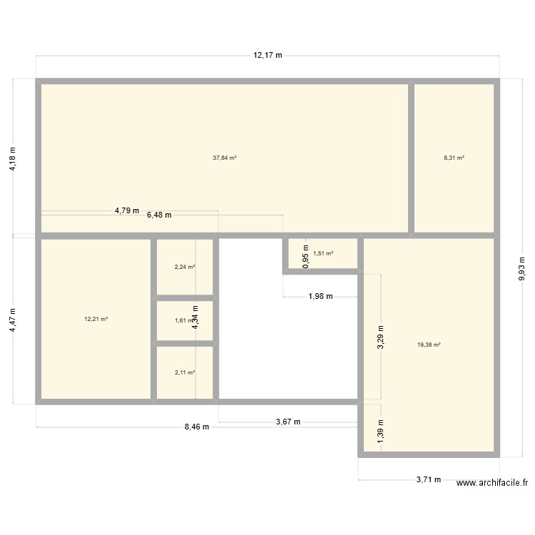 autre. Plan de 8 pièces et 85 m2