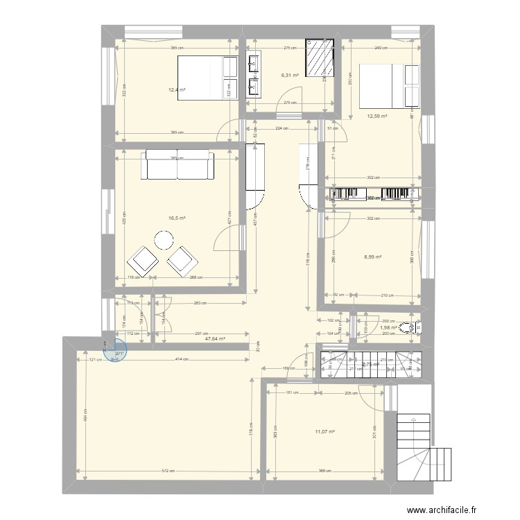 Micolombe. Plan de 10 pièces et 122 m2