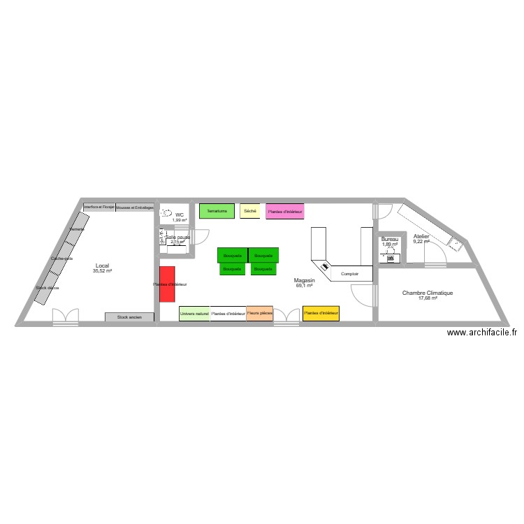 magasin. Plan de 7 pièces et 138 m2