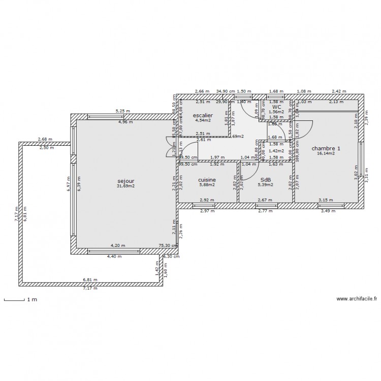 Forme L 1er etage. Plan de 0 pièce et 0 m2