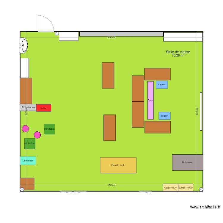 Salle de classe . Plan de 0 pièce et 0 m2