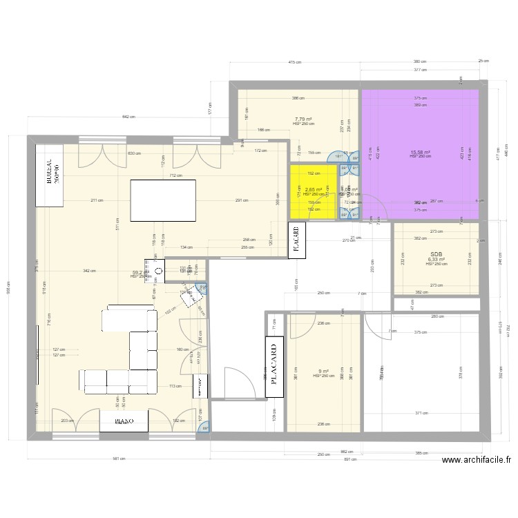 REZ DE CHAUSSEE. Plan de 7 pièces et 102 m2