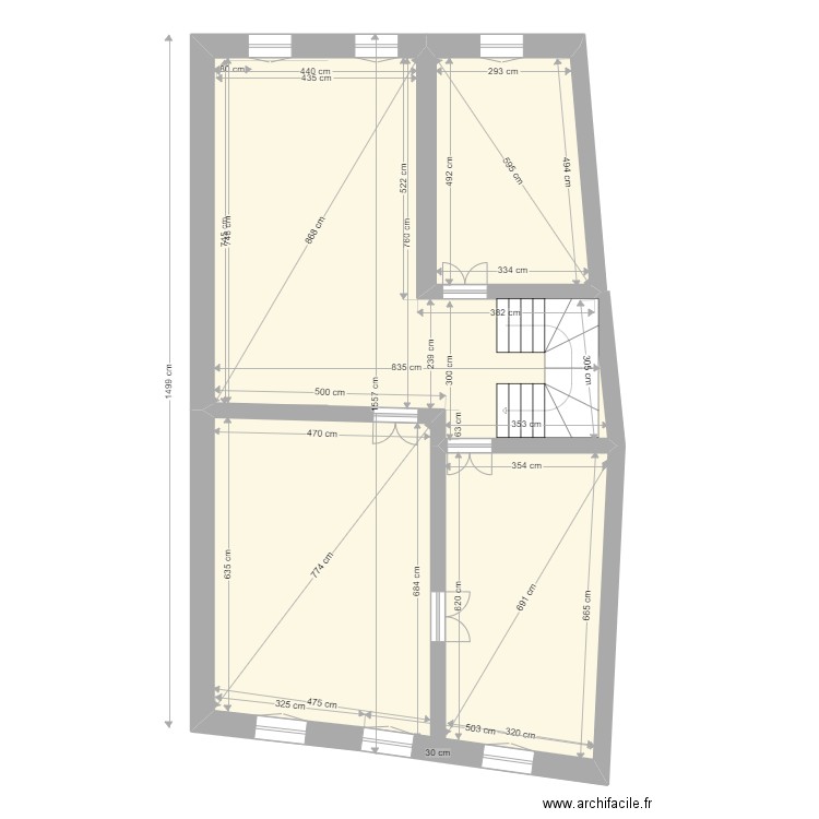 EDL 1° etage  aprés démolitions. Plan de 3 pièces et 113 m2
