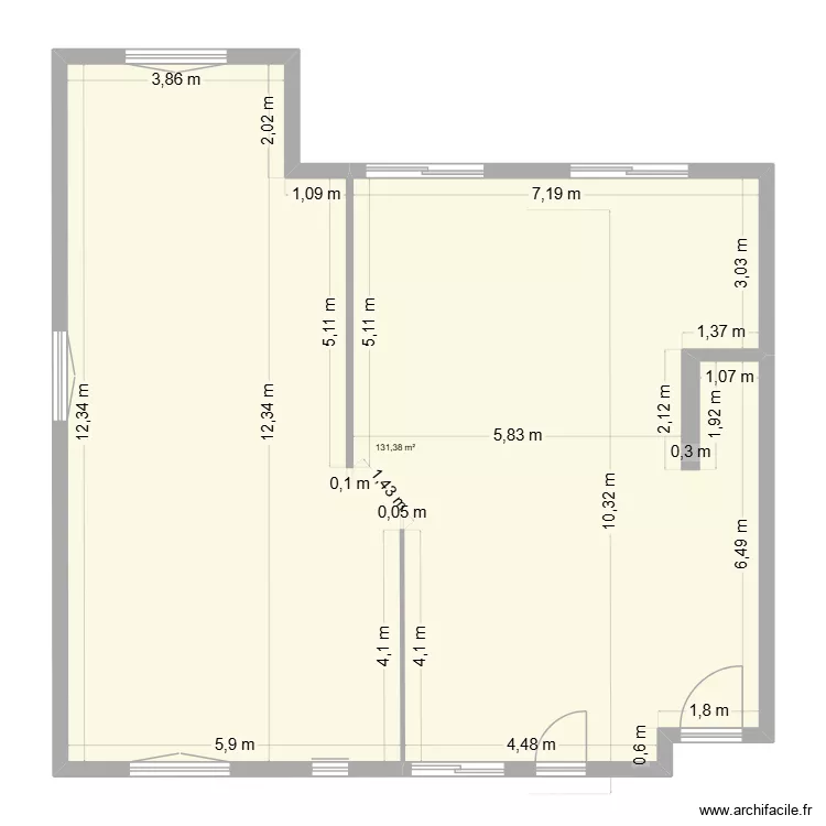 P'tit Mont VLL. Plan de 1  et 131 m²