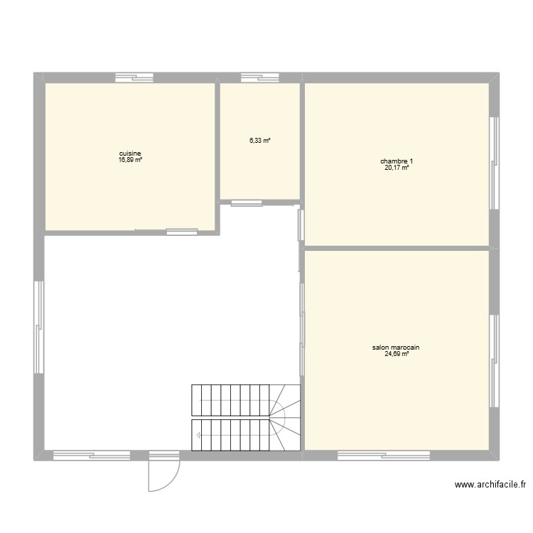 RDC. Plan de 4 pièces et 68 m2