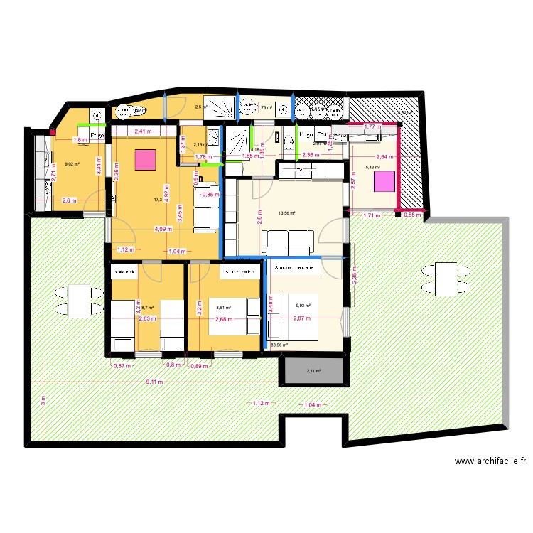 rdc gîtes cuisine cafucciu et WC + salle d'eau à l'arrière. Plan de 18 pièces et 184 m2