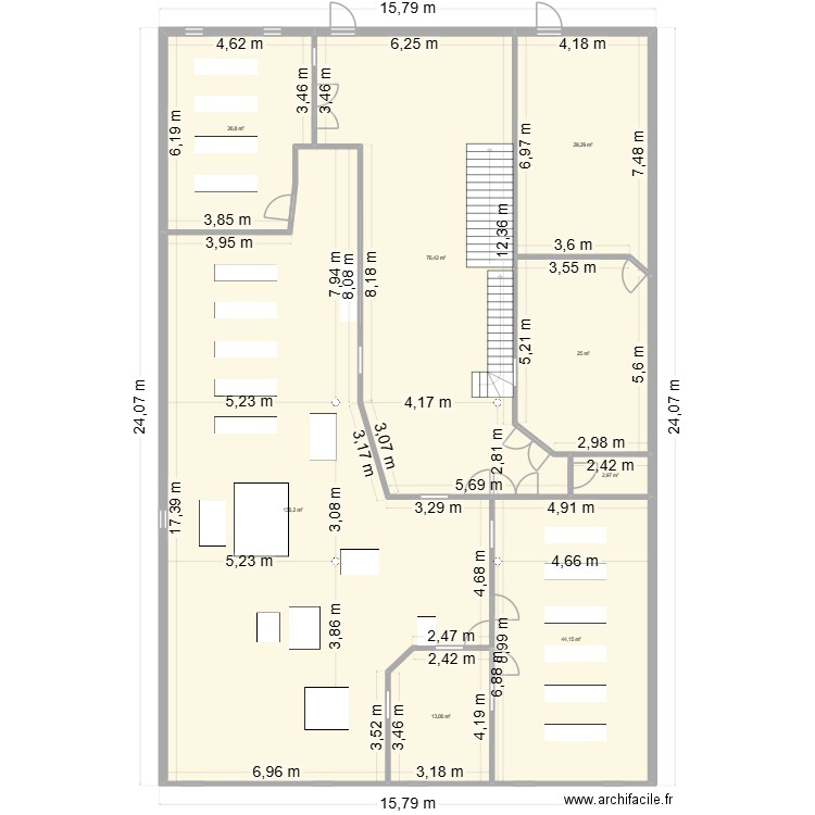 Atelier. Plan de 8 pièces et 354 m2