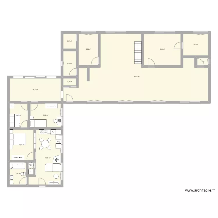Hangar. Plan de 15  et 193 m²