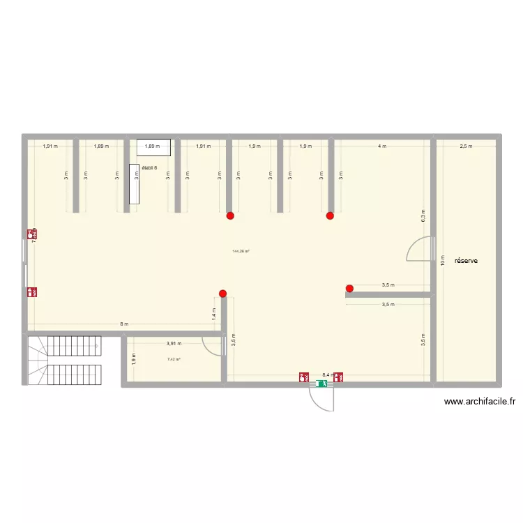 atelier soudure. Plan de 3  et 177 m²