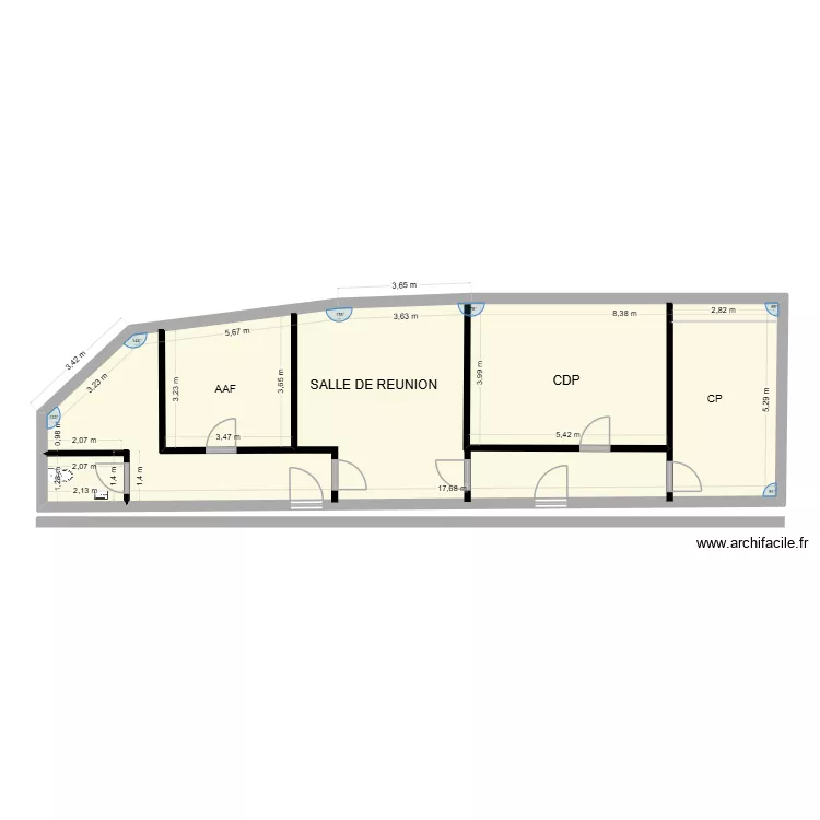 dci cour carr&eacute;e 5. Plan de 1 pièce et 99 m²