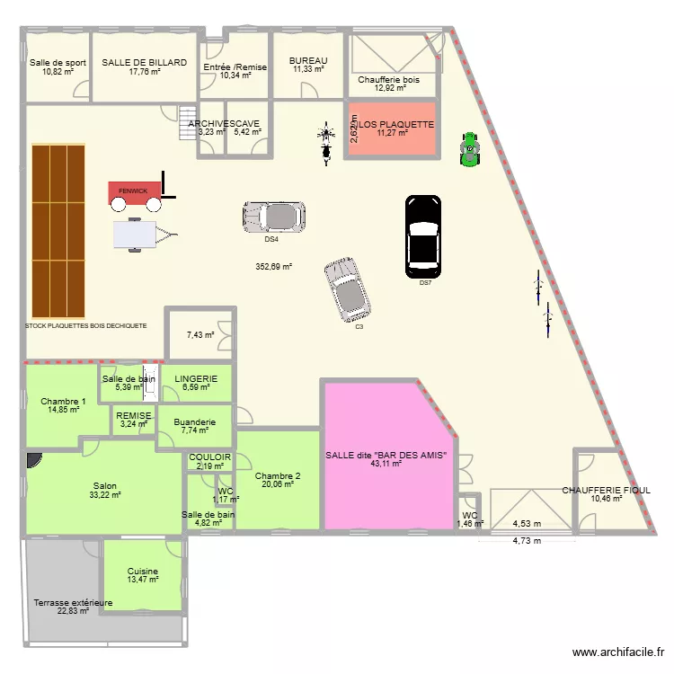 DUCLAUX AVEC VEHICULE. Plan de 