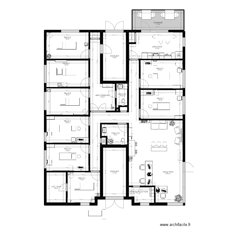 Clinique 27 mars 2024. Plan de 23 pièces et 235 m2