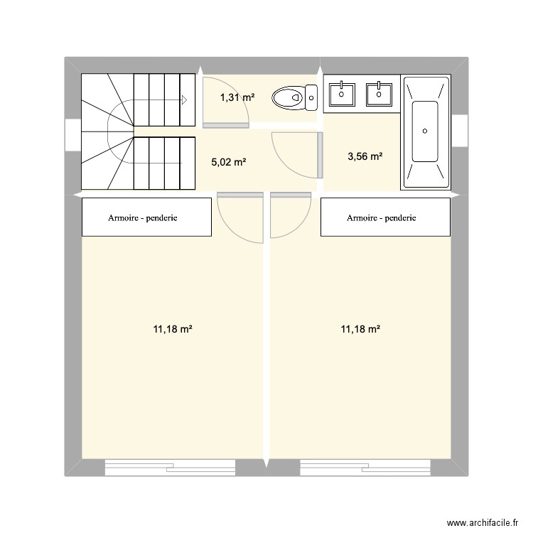 Etage . Plan de 5 pièces et 32 m2