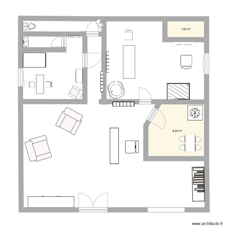 Local . Plan de 2 pièces et 10 m2