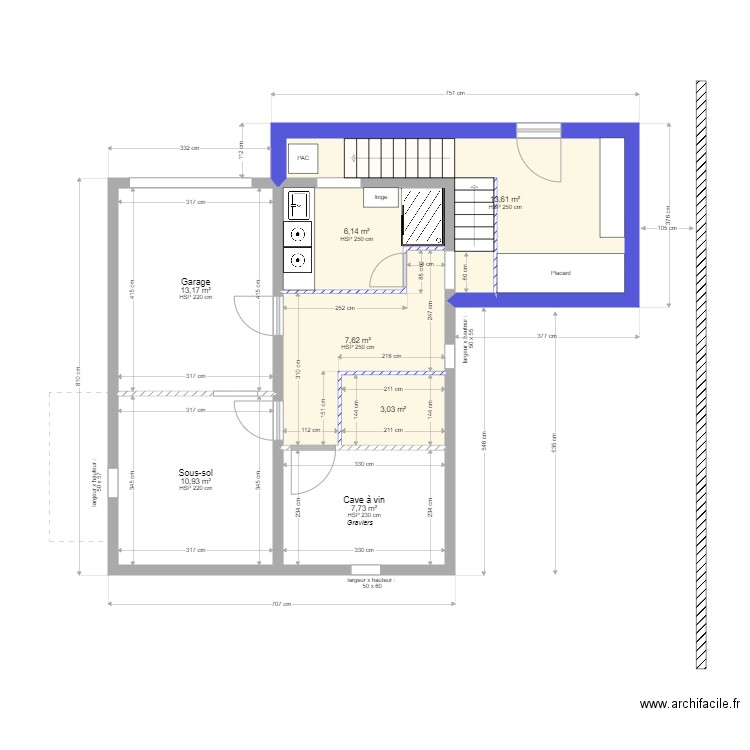 AJ RdJ curé et entrée  et oriel est. Plan de 7 pièces et 62 m2