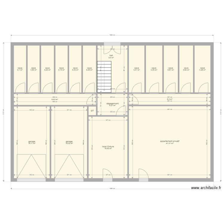 le moulan. Plan de 20 pièces et 172 m2