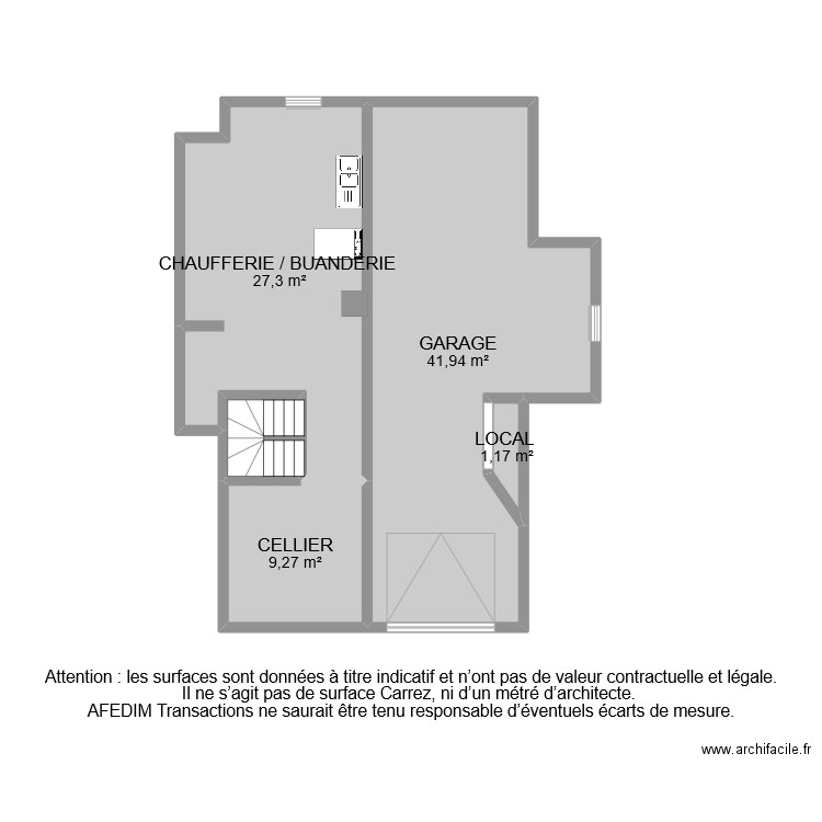 BI 10831 SOUS SOL. Plan de 5 pièces et 82 m2