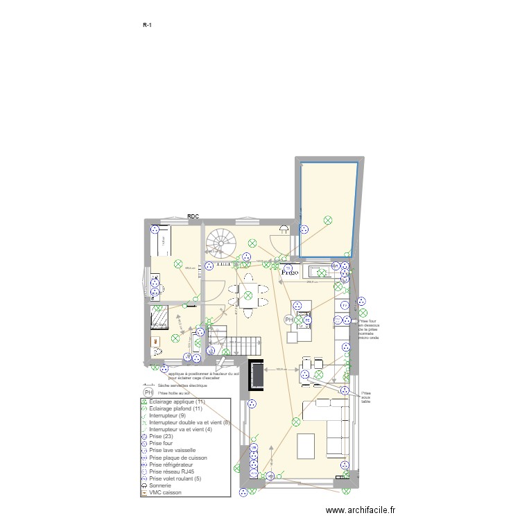 Prises RDC. Plan de 4 pièces et 79 m2