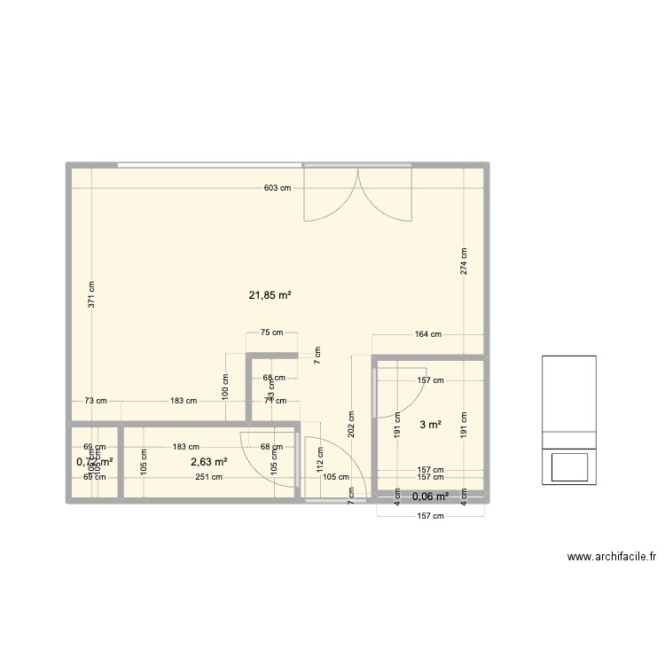 Courchevel Base. Plan de 5 pièces et 28 m2