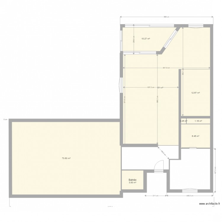 Rez de chaussée. Plan de 0 pièce et 0 m2