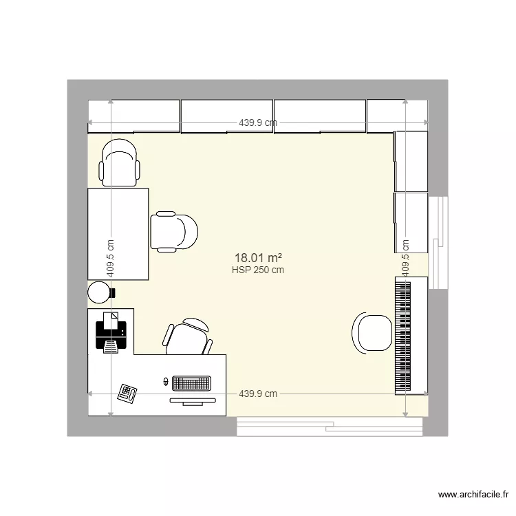 Salle de bureau et rangement. Plan de 