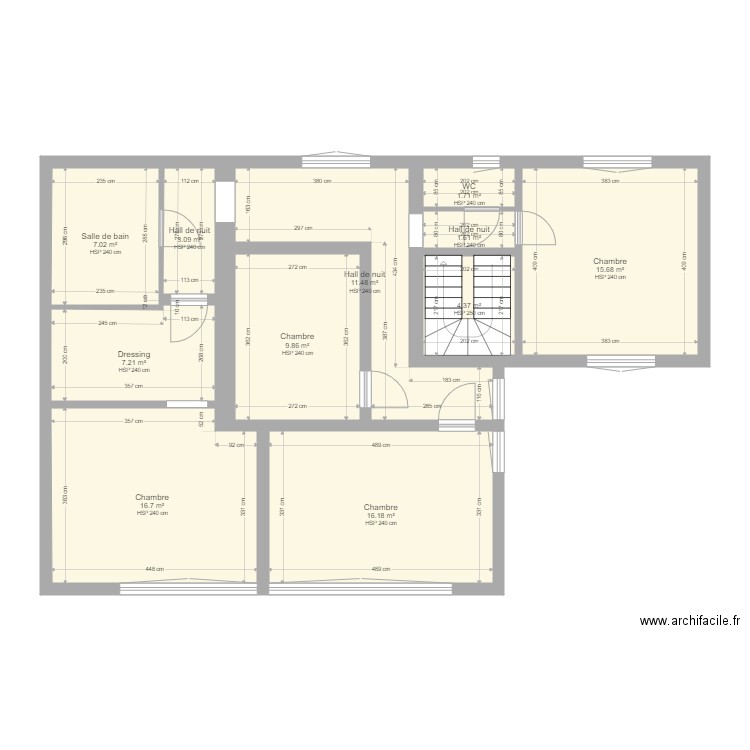 Etage. Plan de 0 pièce et 0 m2