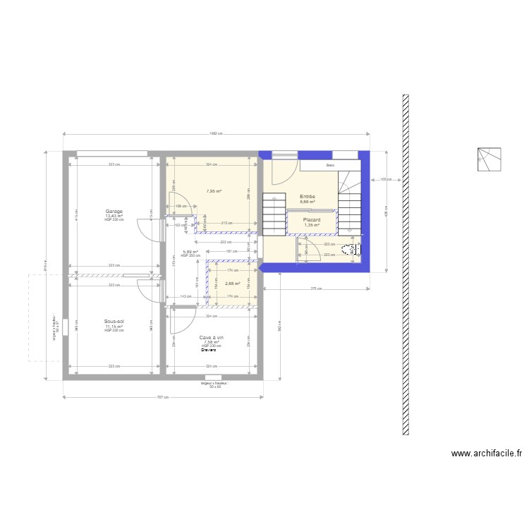 AJ RdJ curé et entrée v1. Plan de 9 pièces et 61 m2