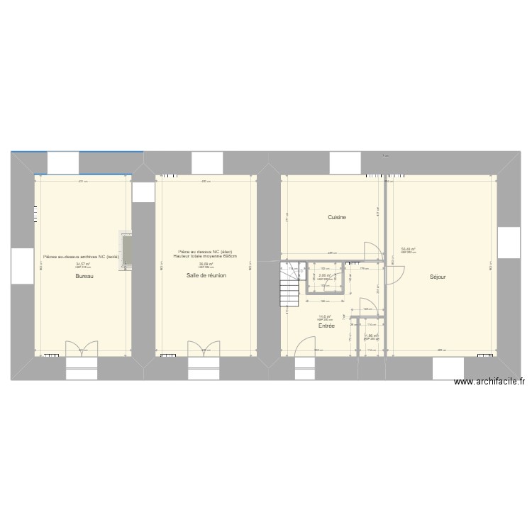 Mairie roquebrune. Plan de 6 pièces et 146 m2