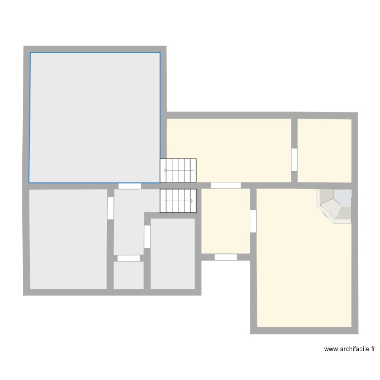 26 r PtF. Plan de 9 pièces et 93 m2