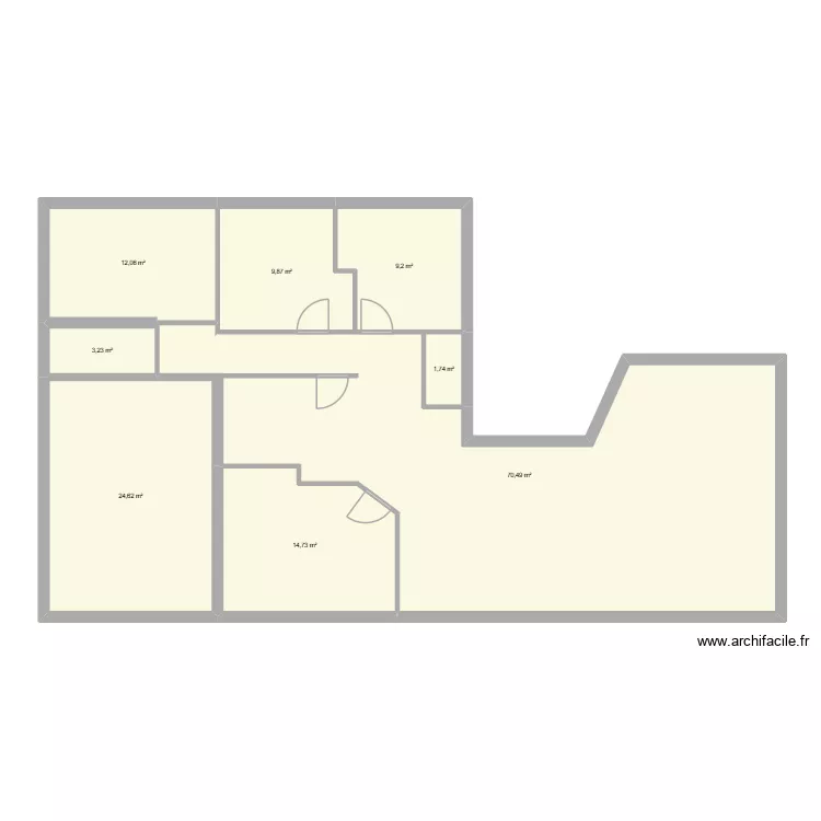 mas. Plan de 8 et 146 m² mas. Plan de 8 et 146 m²