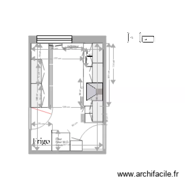 cuisine 4 meubles haut. Plan de 