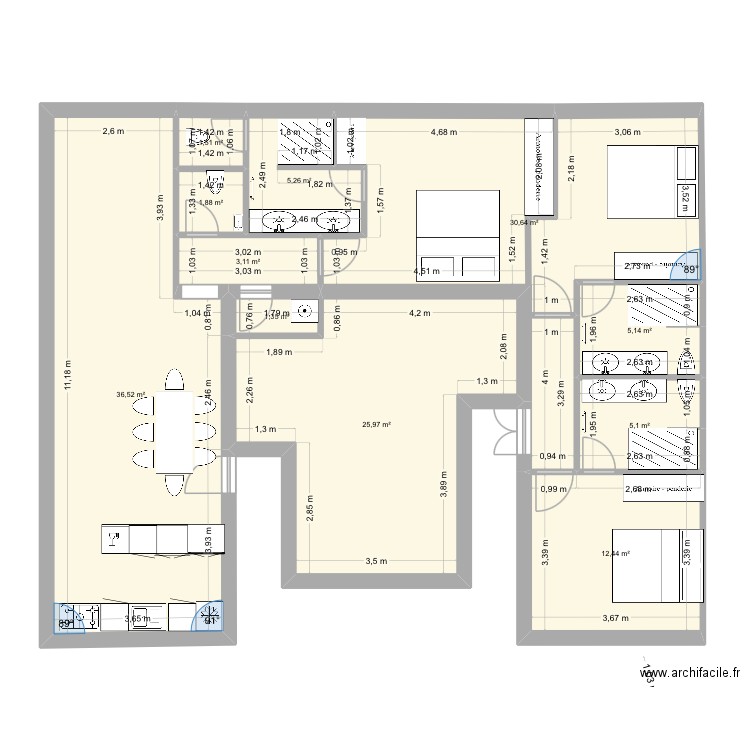 Carovigno 19 octobre. Plan de 11 pièces et 129 m2