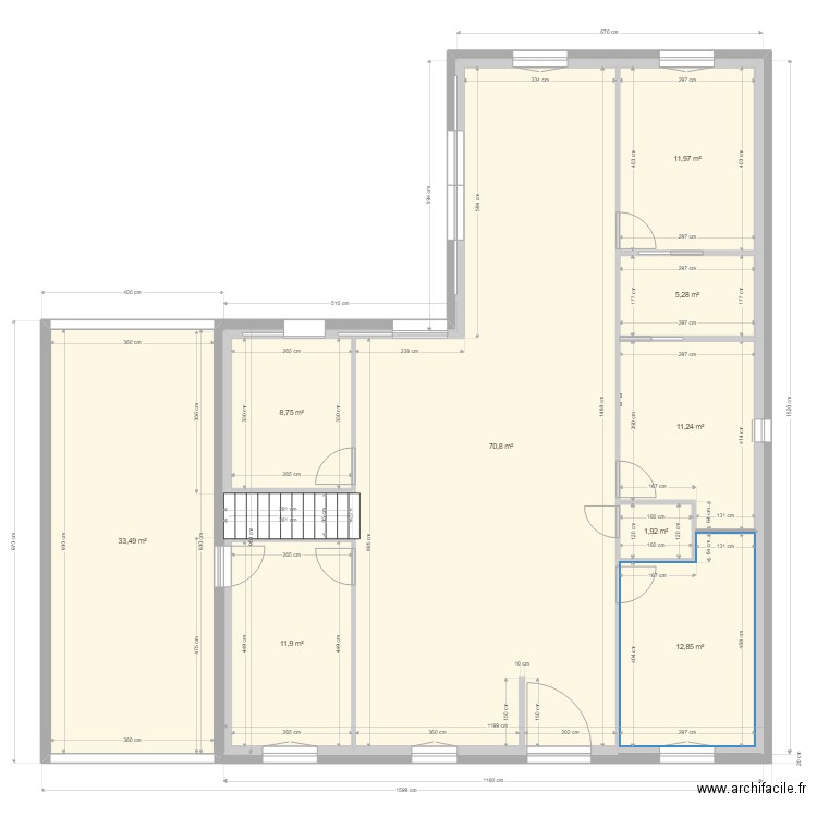 rdc OK. Plan de 9 pièces et 168 m2