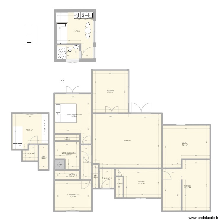 113. Plan de 20 pièces et 160 m2