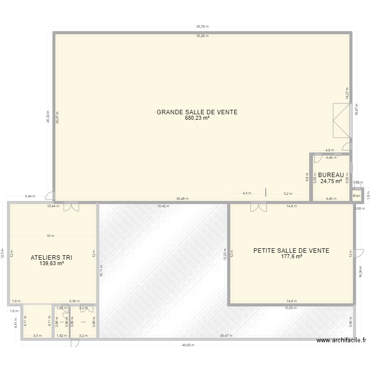 ENSEMBLE V1d. Plan de 8 pièces et 1350 m2