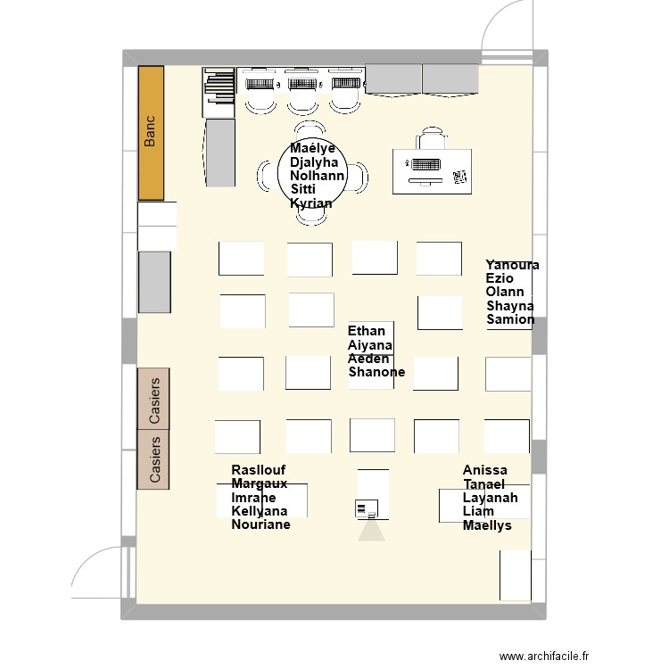 Classe P1 Groupes de 4-5. Plan de 1 pièce et 65 m2