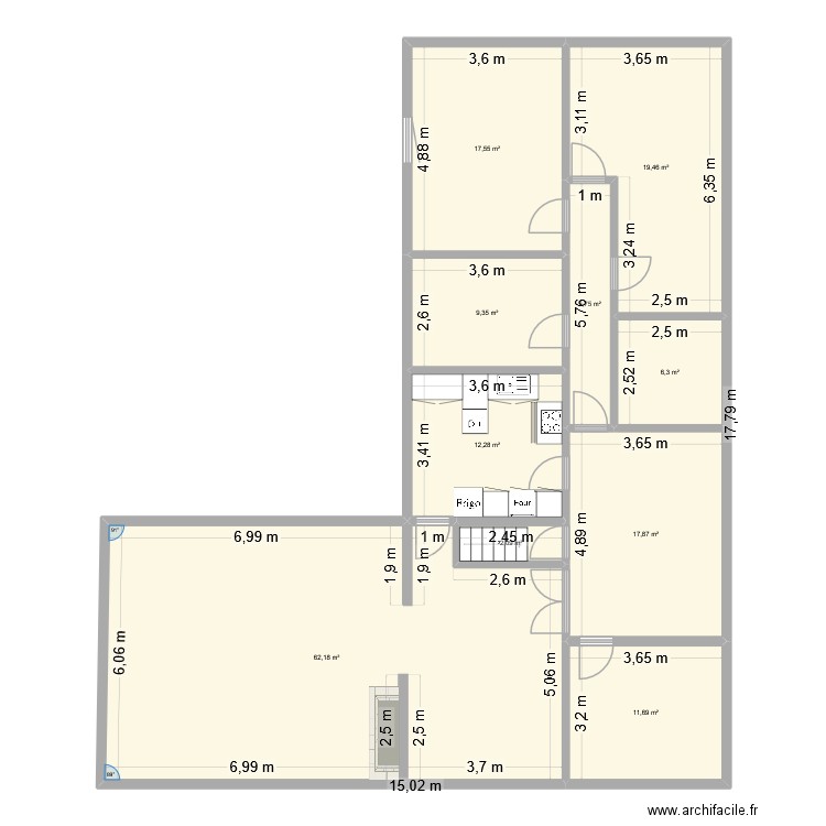 Marilles. Plan de 10 pièces et 165 m2