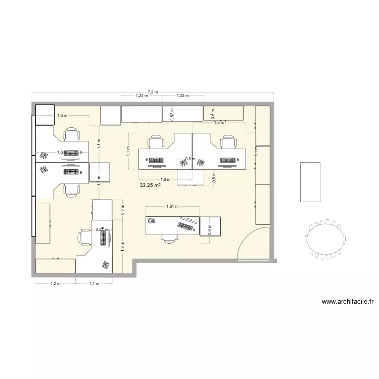 BUREAU SECRETAIRES dupliqu&eacute;. Plan de 1  et 33 m²