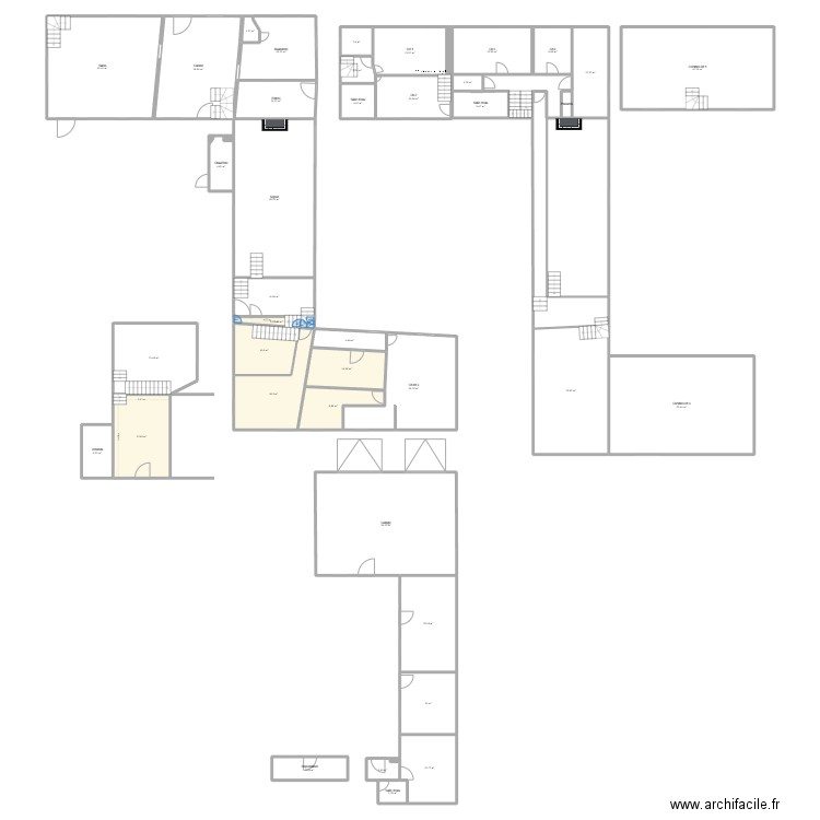 Maison saulx marchais. Plan de 44 pièces et 690 m2