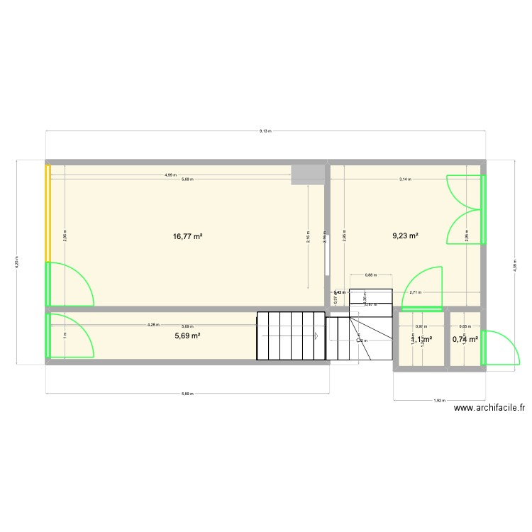 REZ-DE-CHAUSSÉE TAVAUX. Plan de 5 pièces et 34 m2