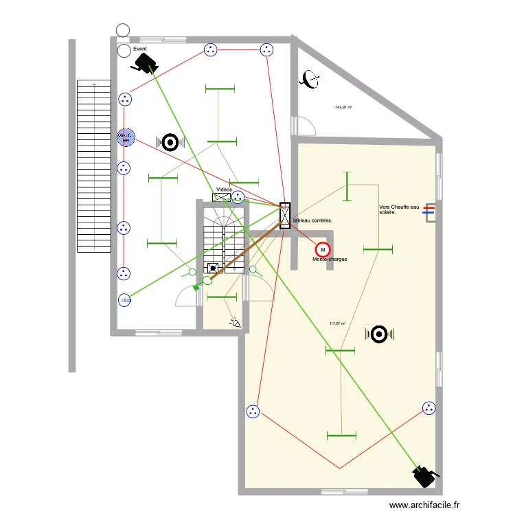 B&acirc;timent employ&eacute;s Combles 2. Plan de 