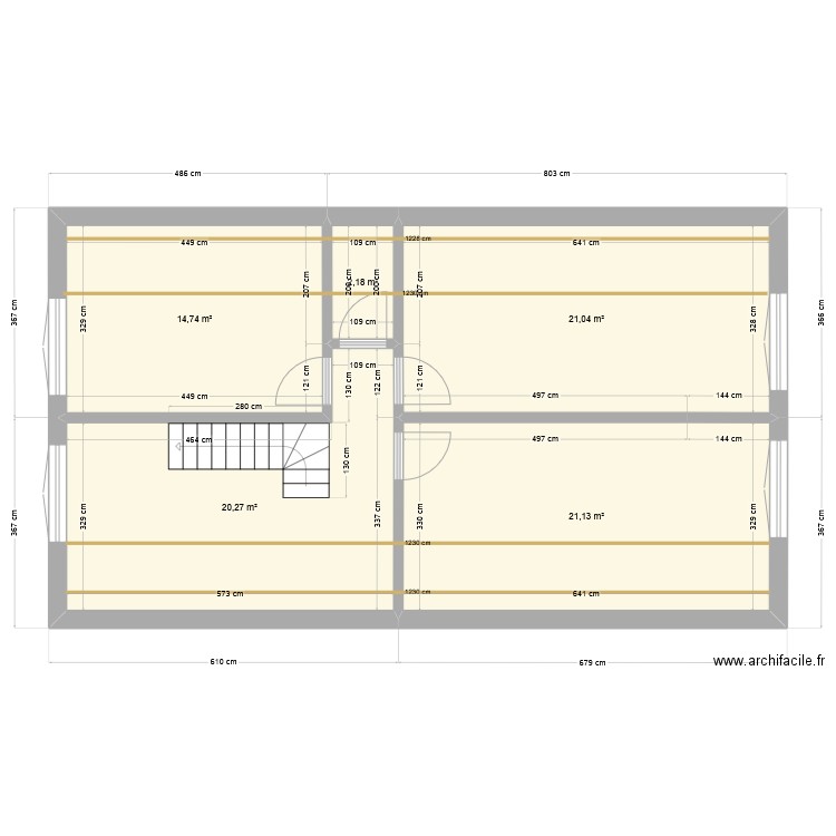 étage. Plan de 5 pièces et 79 m2