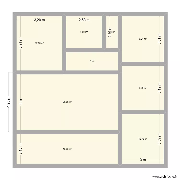 Bagnols maison. Plan de 9  et 101 m²