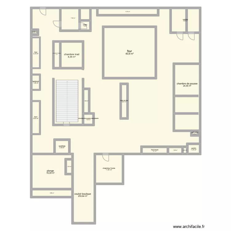 boulangerie. Plan de 26 Pièces et 487 m²
