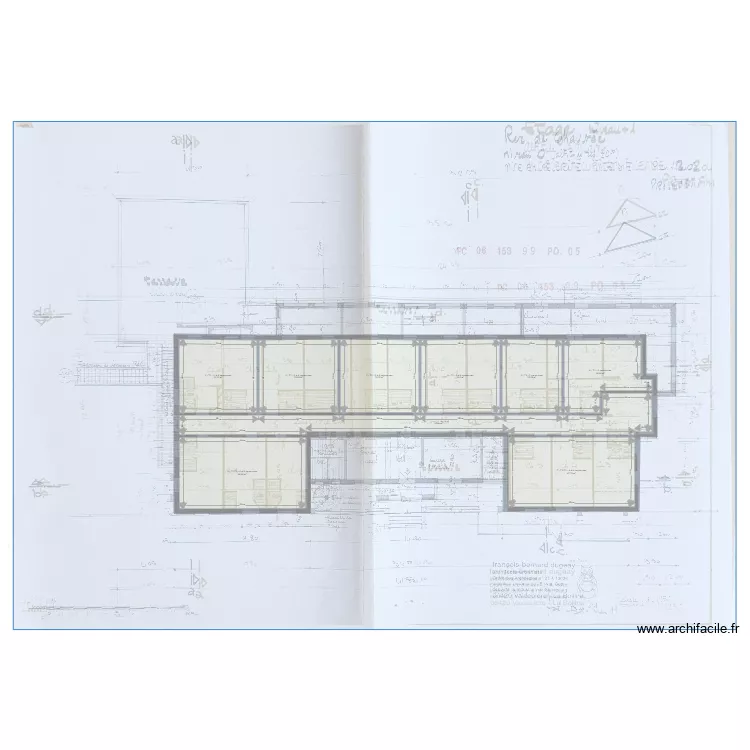 AIRELLES. Plan de 30  et 1472 m²