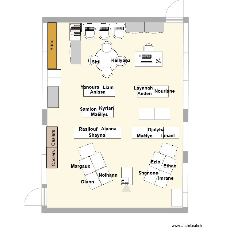 P2 - 7 Groupes de 3-4 HETERO. Plan de 1 pièce et 65 m2