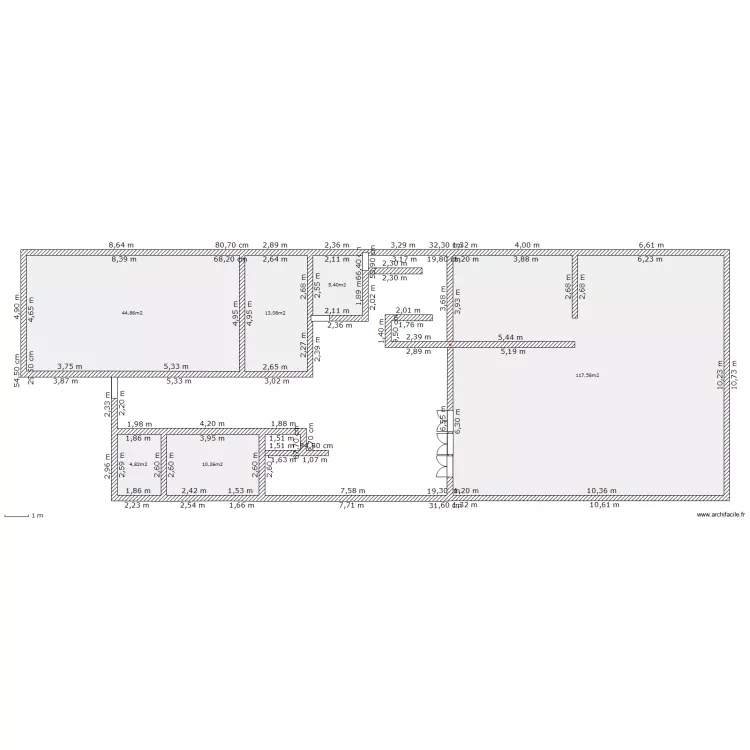 maison sur 300m&sup2; de terrain. Plan de 