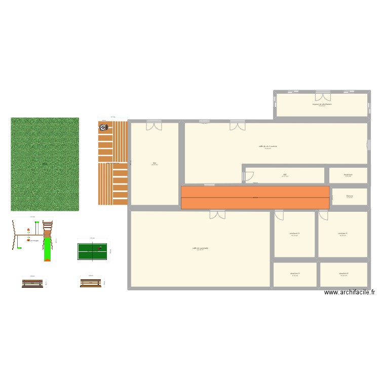 MAISON VERTE. Plan de 11 pièces et 295 m2